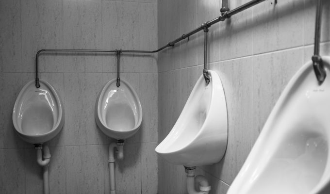 Cómo combatir los malos olores en el baño